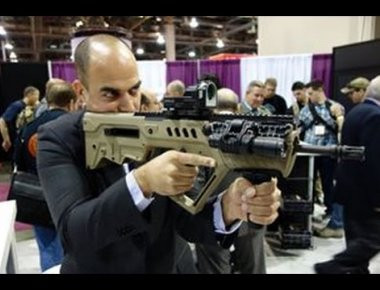 Δείτε τα όπλα που φτιάχνονται στο Ισραήλ (βίντεο)